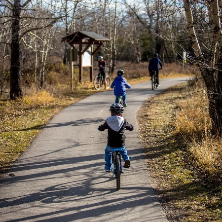 balade vélo en forêt famille enfants